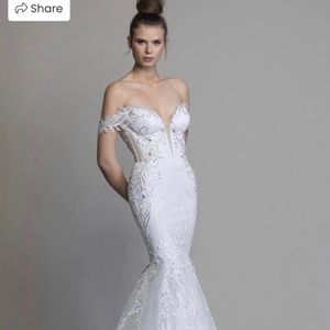 Pnina Tornai Wedding Dress - NEVER BEEN WORN